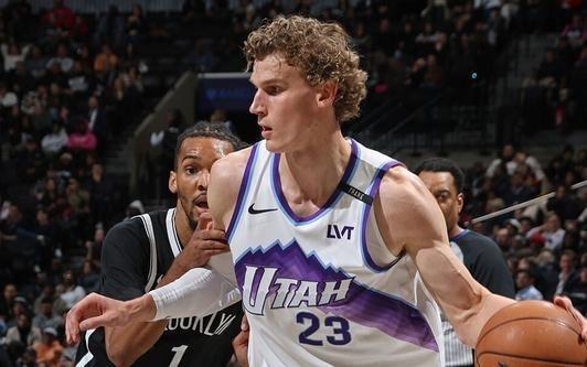 马尔卡宁30+8克洛尼29分爵士客场击