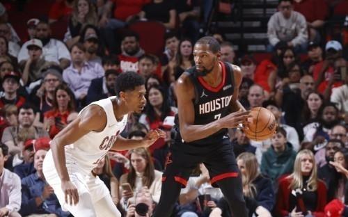 杜兰特转发自己对阵骑士的命中率：我