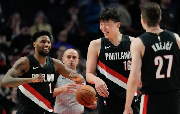 从发展联盟杀回NBA！杨瀚森证明自己不是软蛋！防守能力进步明显