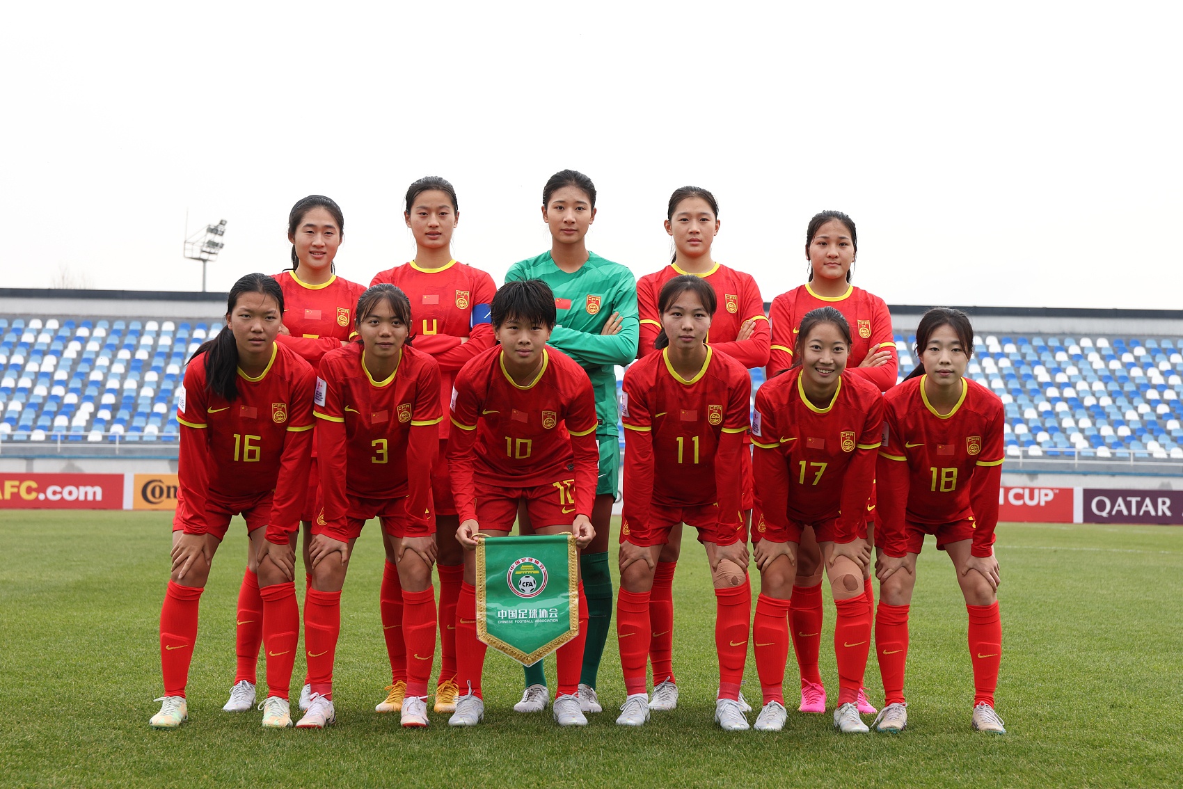 中国女足前主帅：女足不能全面走向市场走出去请进来太重要