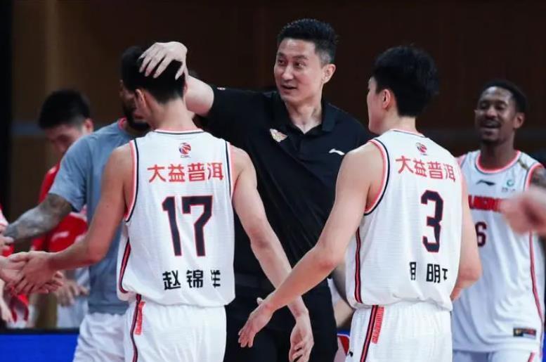 怒砍4分！广东旧将省联赛都打不明白朱芳雨放弃他没问题