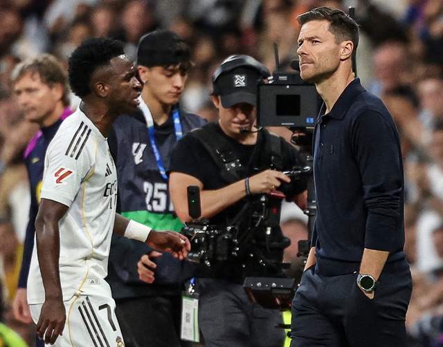 皇马将帅矛盾激化！1.5亿巨星摊牌：不