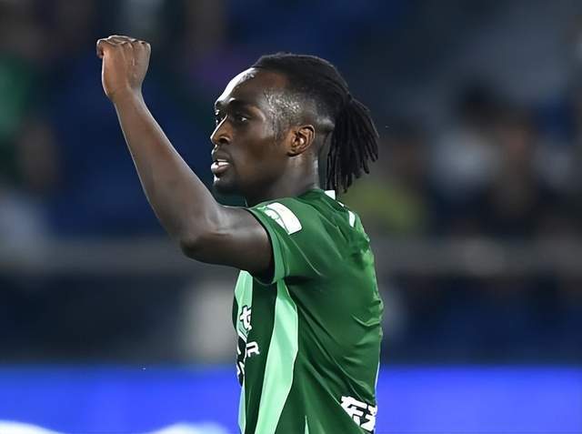 归化在望！25岁非洲外援4场轰3球：已在中国踢满105场！