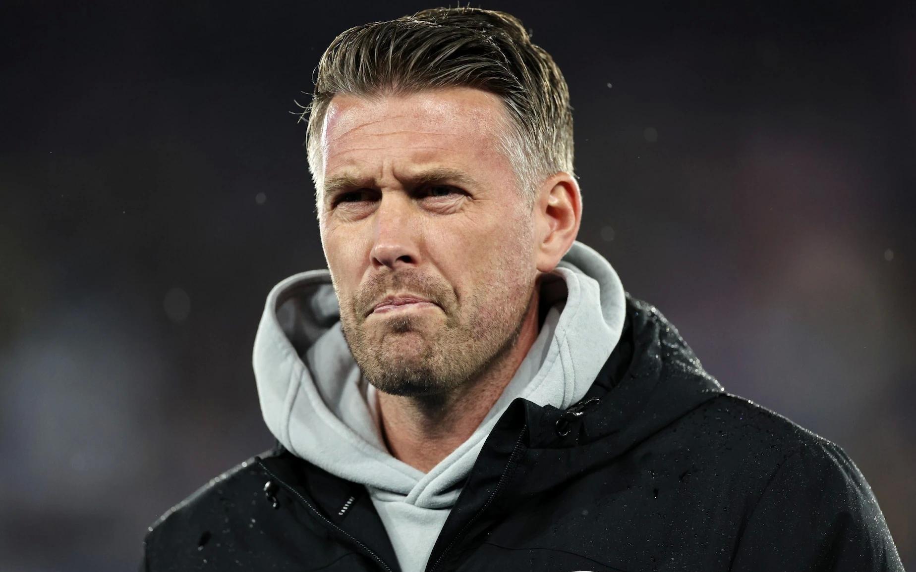 电讯报:狼队新帅首选罗伯爱德华兹,已向米堡提出请求