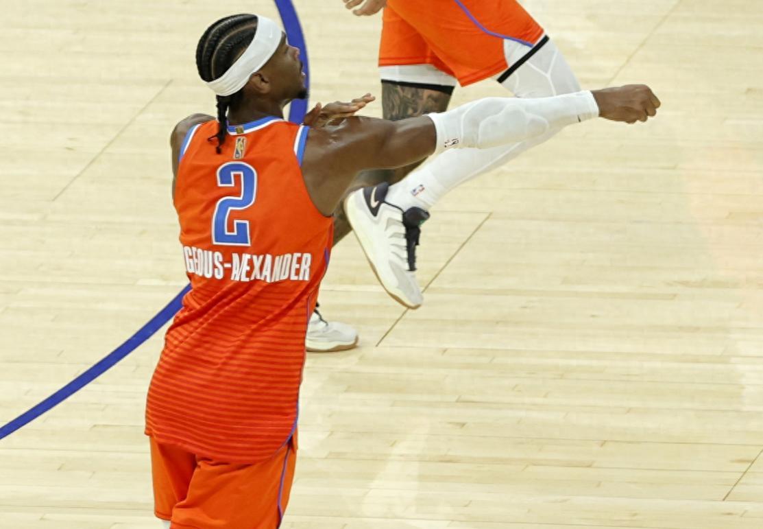 亚历山大你太狠了！这项79年NBA史无