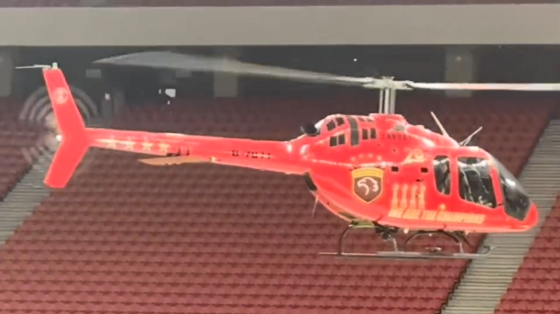 中超首创+震撼！海港夺冠庆典：一架印