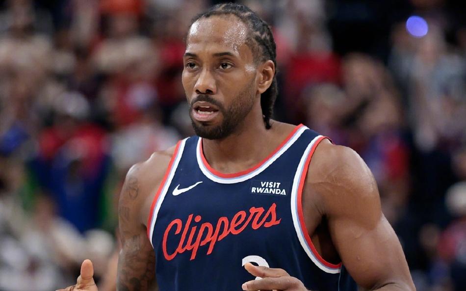 真战神！小卡31分钟爆砍45分，快船全场轰153分，25分大胜森林狼