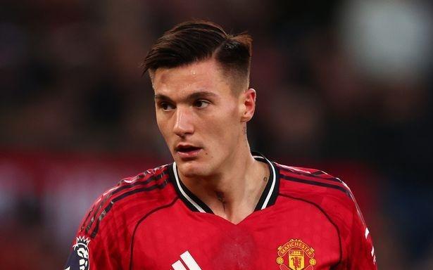 曼晚：谢什科大约会伤缺一个月时间，最