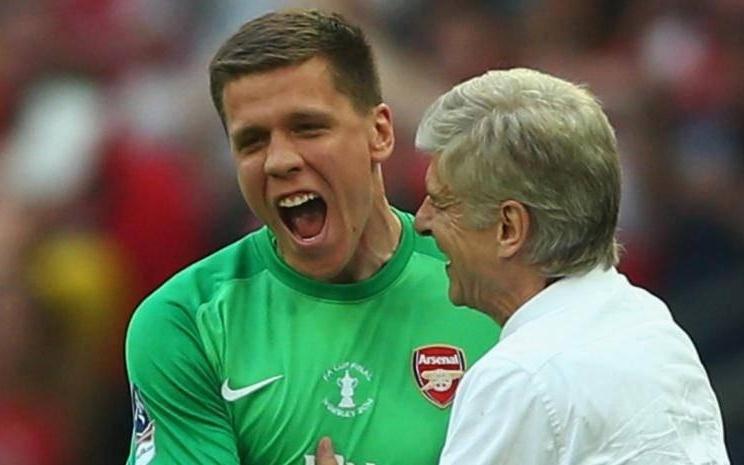 什琴斯尼：被温格告知要离开枪手后哭