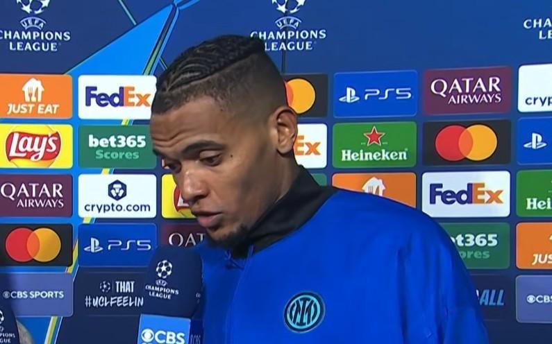 阿坎吉：我认为那根本不是点球，但我们