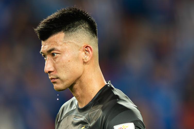 准备开抢！2025中超冬窗10条大鱼：后卫线2人，后腰3人，门将2人