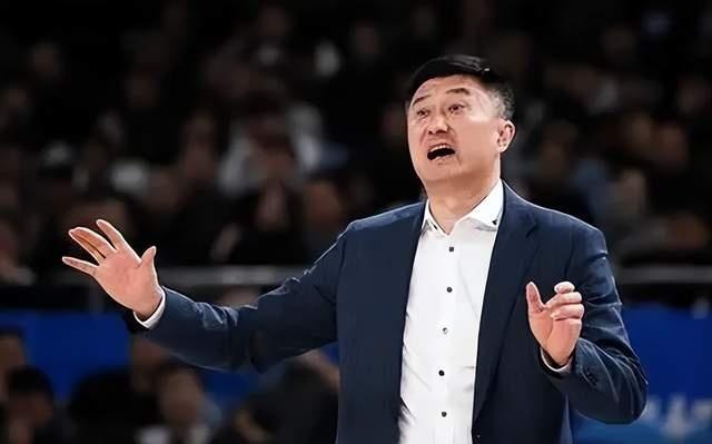 18岁小将横空出世，广东男篮捡到大宝