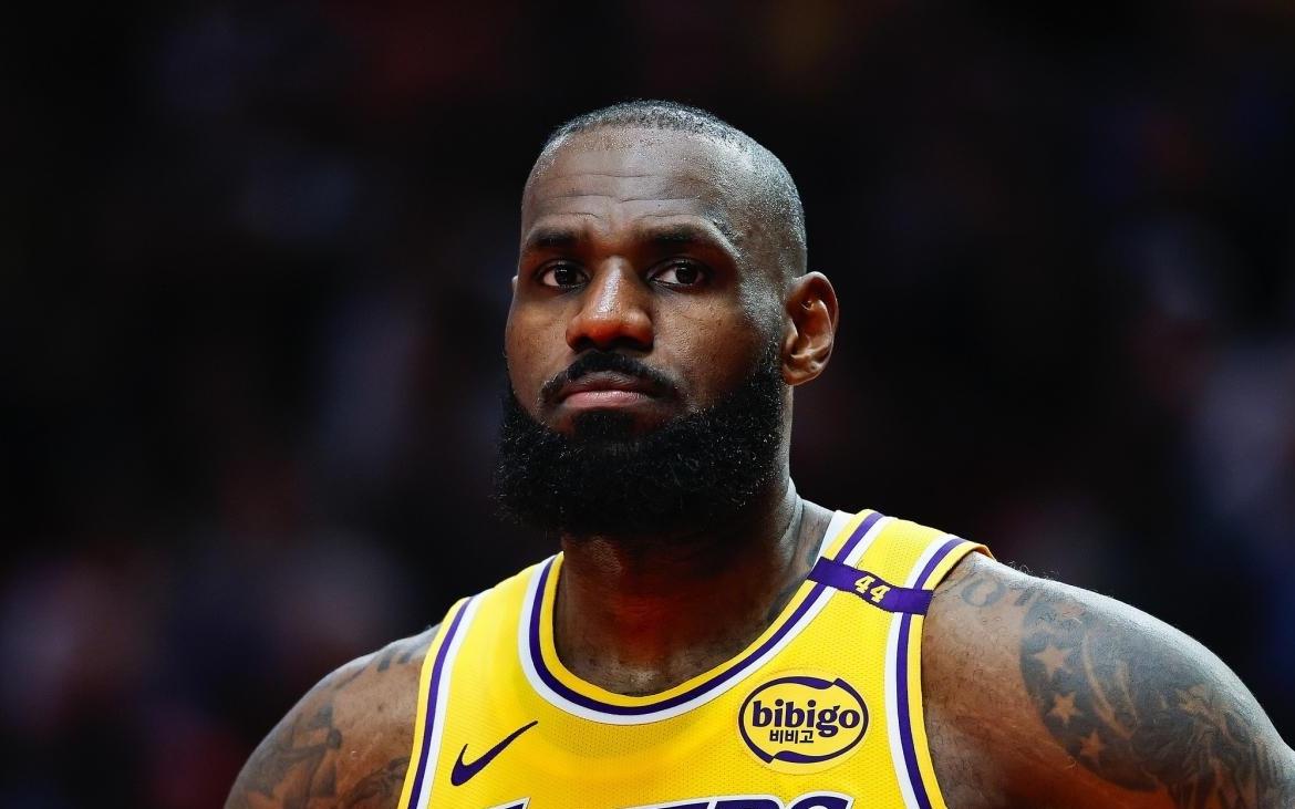 詹姆斯：我从小就做梦自己打NBA，高中