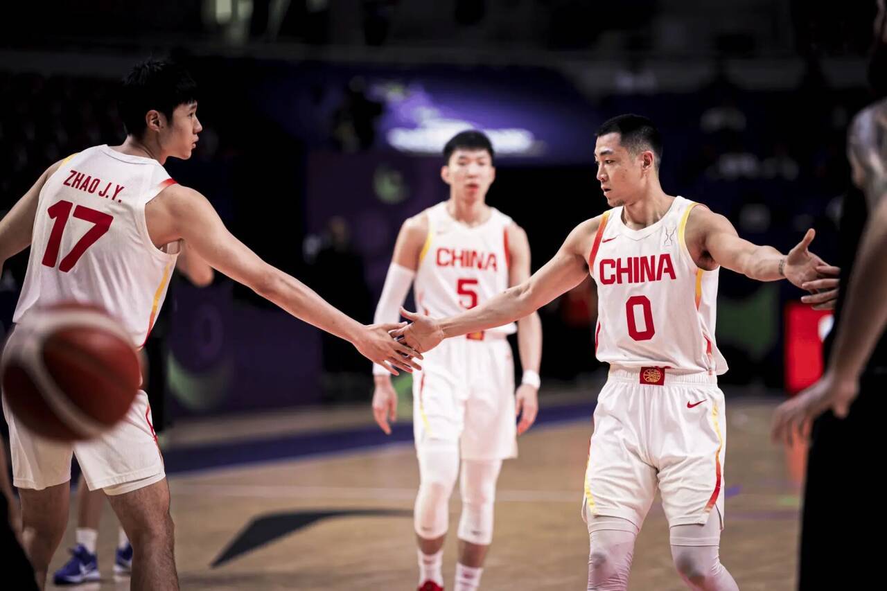 中国男篮最强对手来了！CCTV5直播，这次赛程真的非常紧密