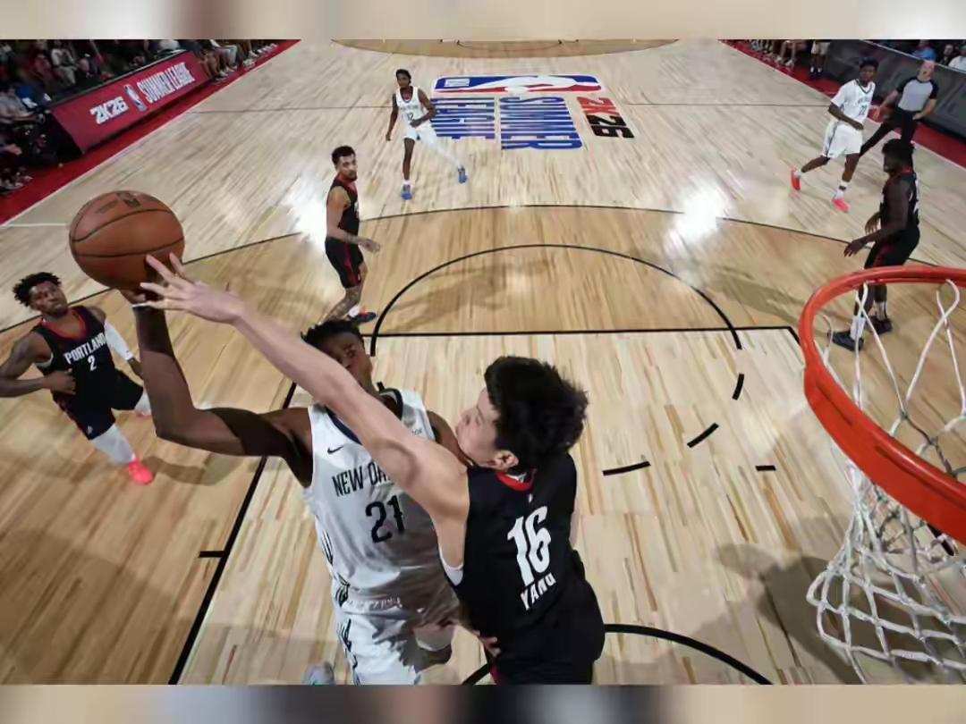 替补席苦等还是换条活路杨瀚森遭下放后，残酷选择刺痛无数球迷