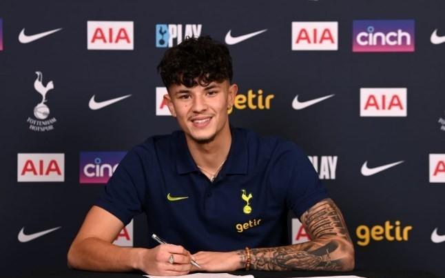 官方：泰国归化21岁切尔西青训出身的