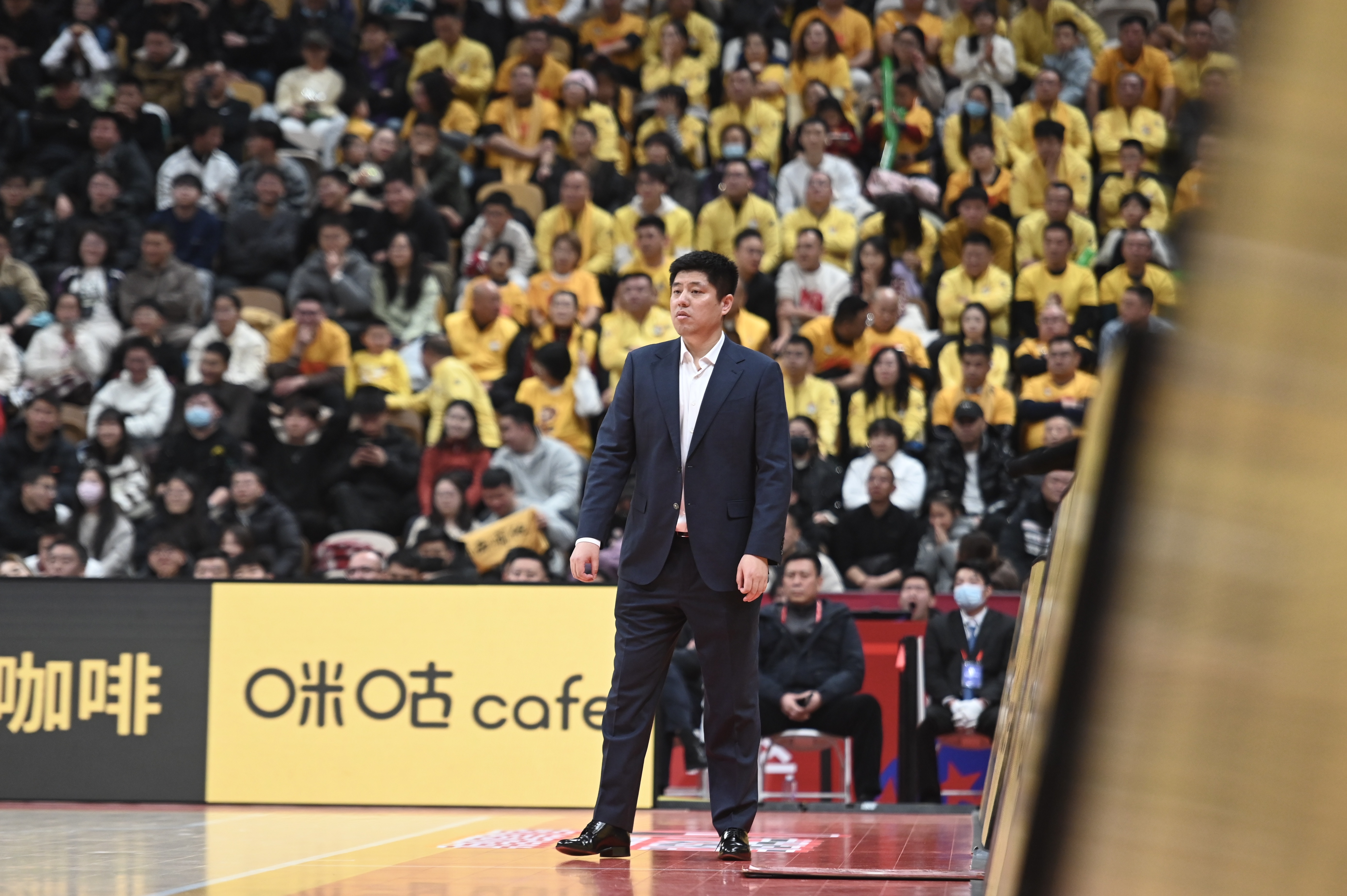 山西被罚主因：观众向场内扔水杯本季多次出现赛场秩序违规行为