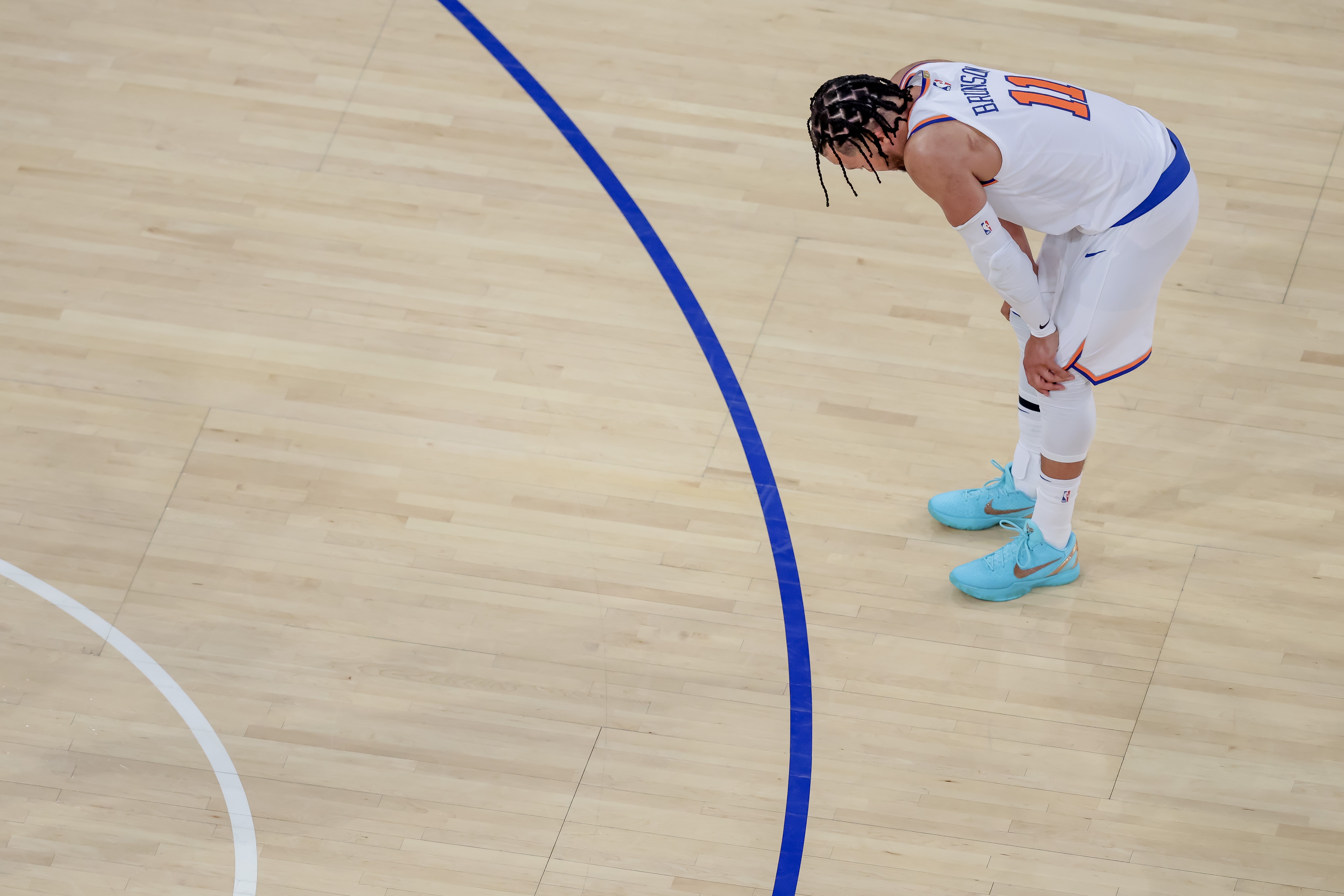 皮尔斯暗讽尼克斯：为什么大家都这么安静周六晚上都在干嘛哈哈