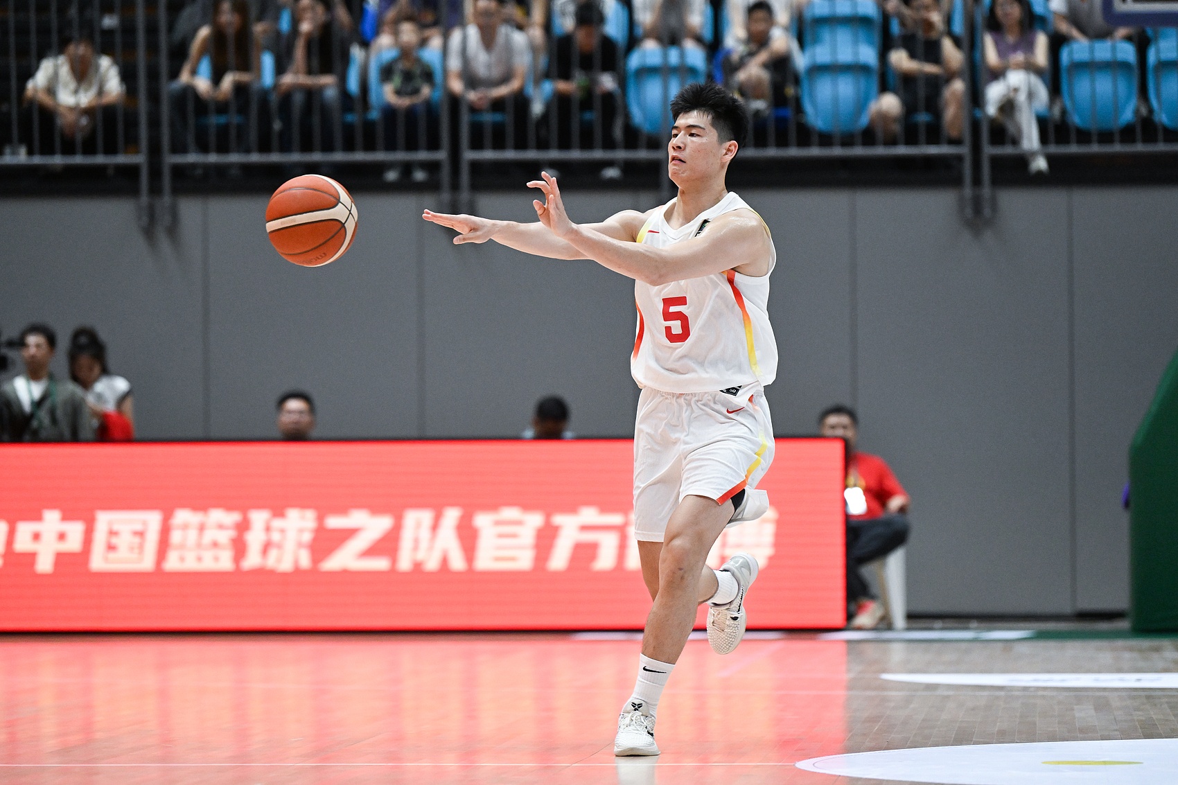 麦穗丰：没想到陈家政是U19队内得分王他始终没公开话语专注比赛