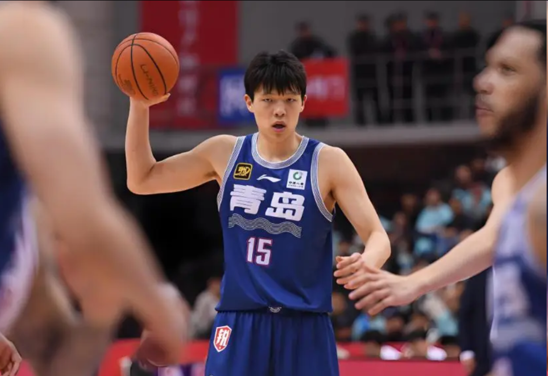 杨瀚森太幸运了！培养费不够伙食费，上
