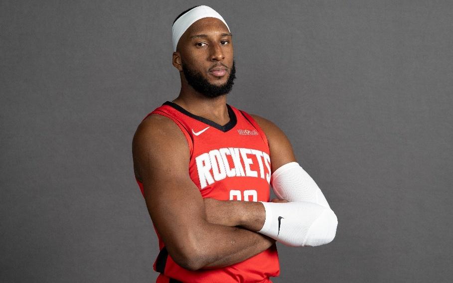 火箭11996湖人球员评价：4人优秀，3人