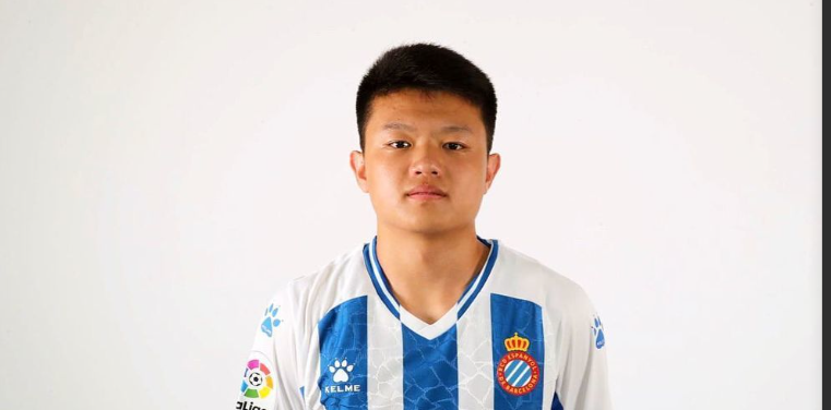 杨希接近加盟上港！媒体人社媒透露俱