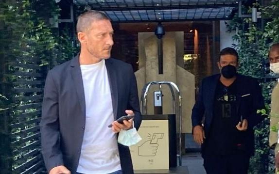 托蒂：罗马会退出争冠行列，国米、那不