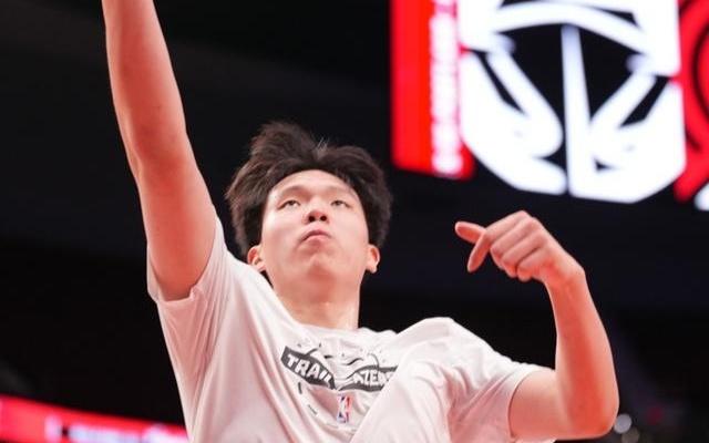 NBA生涯第二个三分命中背后:杨瀚森的“上场逻辑”,其实写在他的角色里