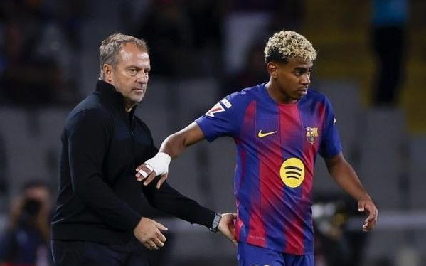 皇马21战胜巴萨！5分领跑笑傲西甲！姆巴佩MVP亚马尔成嘴强王者