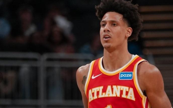 制胜180！老鹰逆转双杀送篮网4连败杰伦26+12引5人上双