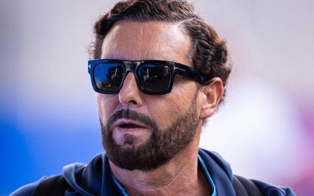 被提名为国家电台跨年主持人，博尔达