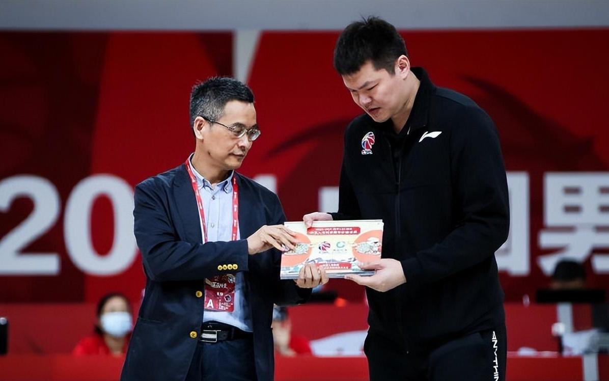 官宣确定！NBA级小前锋加盟广东宏远，