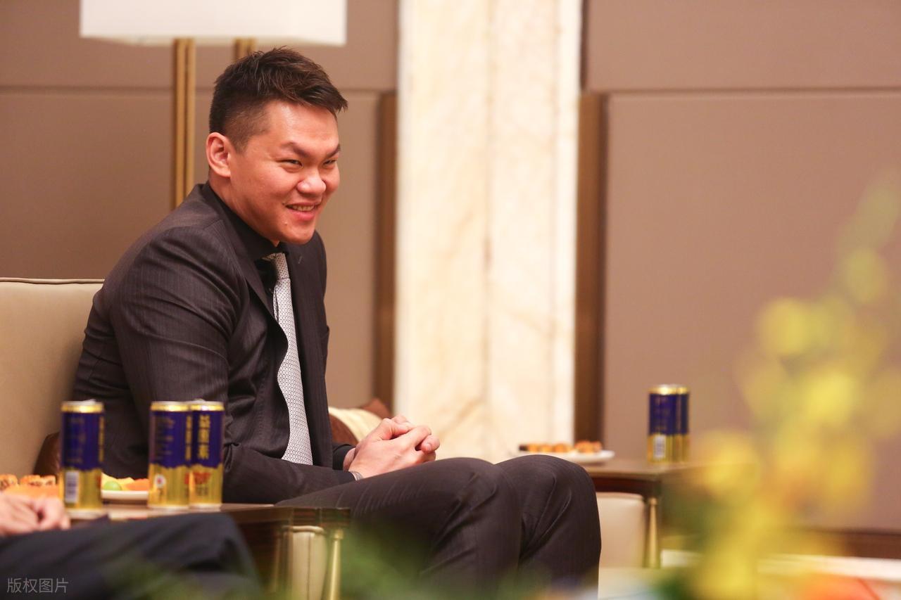 曝广东砸近1300万签萨林杰，辽篮虎口夺人，张镇麟去留悬念揭晓