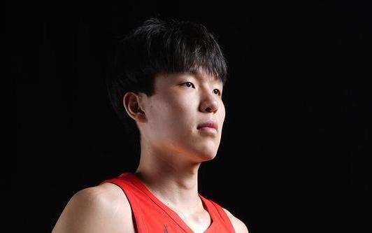 杨瀚森谈NBA中国赛：若有机会带着球