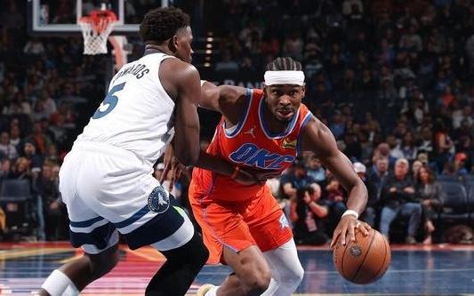 亚历山大40+6爱德华兹31+8雷霆力克