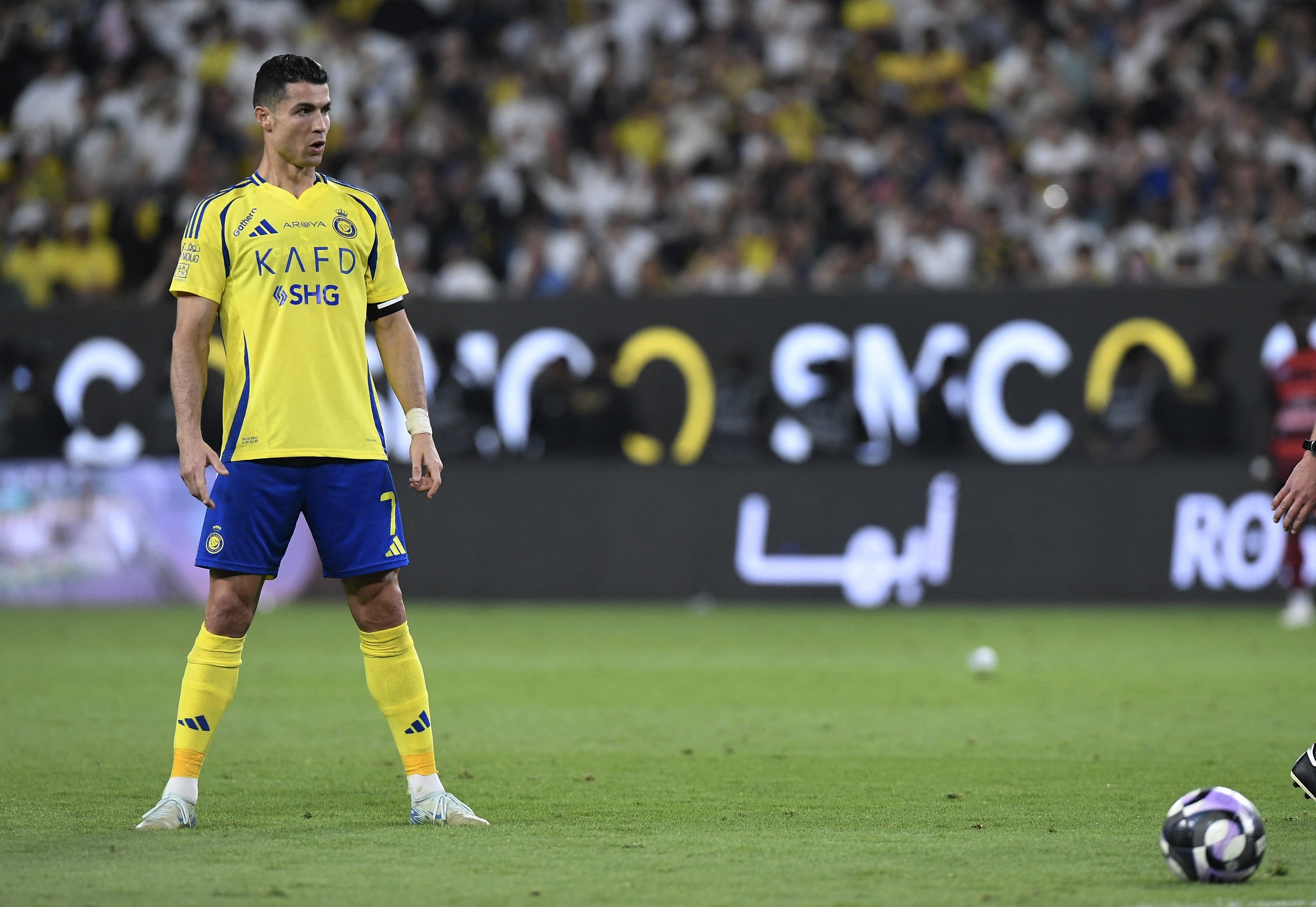 交手皇马沙特媒体：C罗加盟新月接近官宣，球员希望参加世俱杯