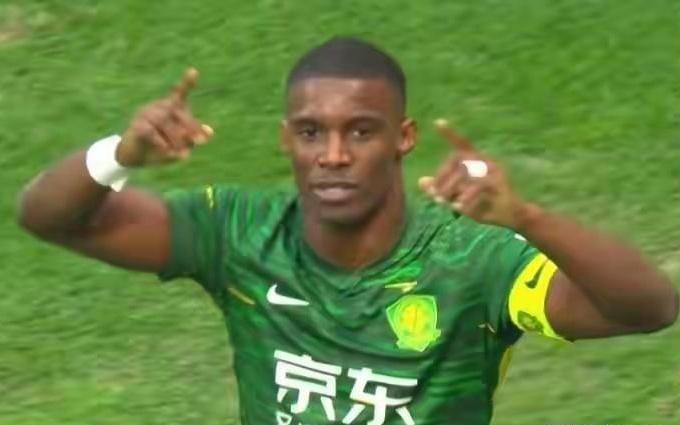 金靴的加冕：法比奥用六射一传完美收官，加冕中超十一月最佳