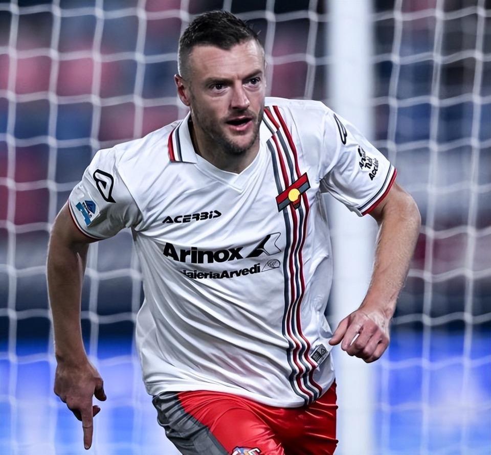 近6场4球！越老越妖的射手本能，38岁昔