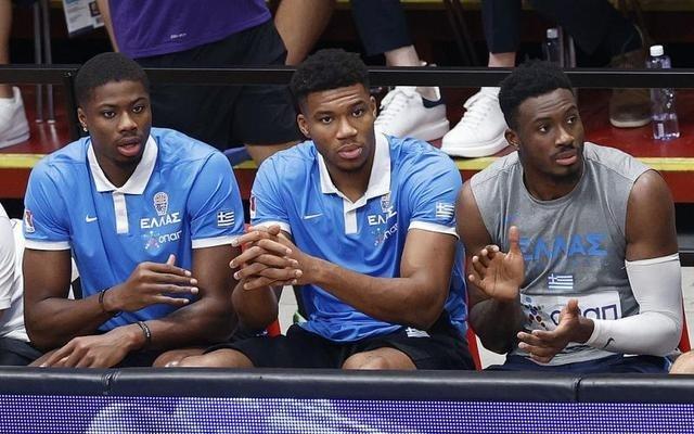NBA雄鹿为留住字母哥拼了三兄弟同