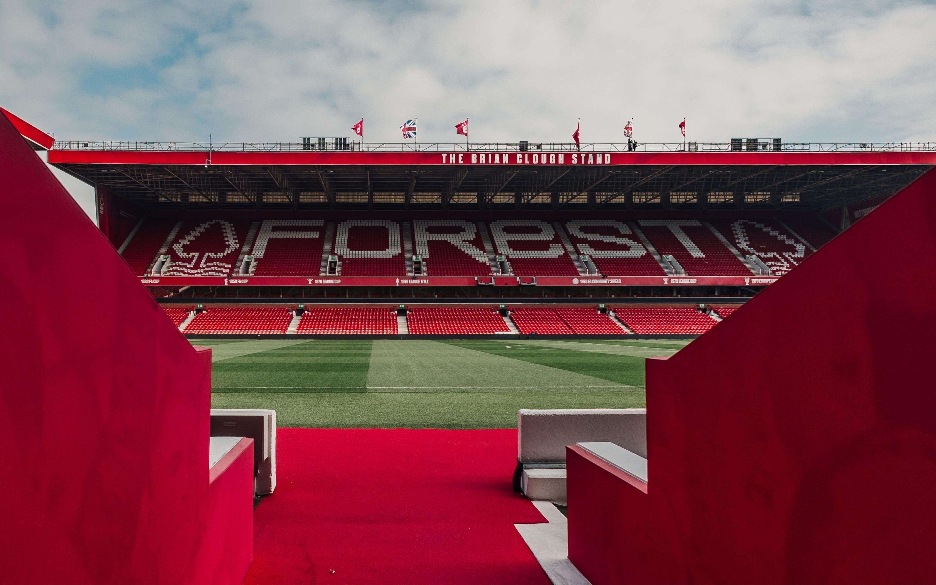 与曼联赛后球迷所乘火车发生持刀伤