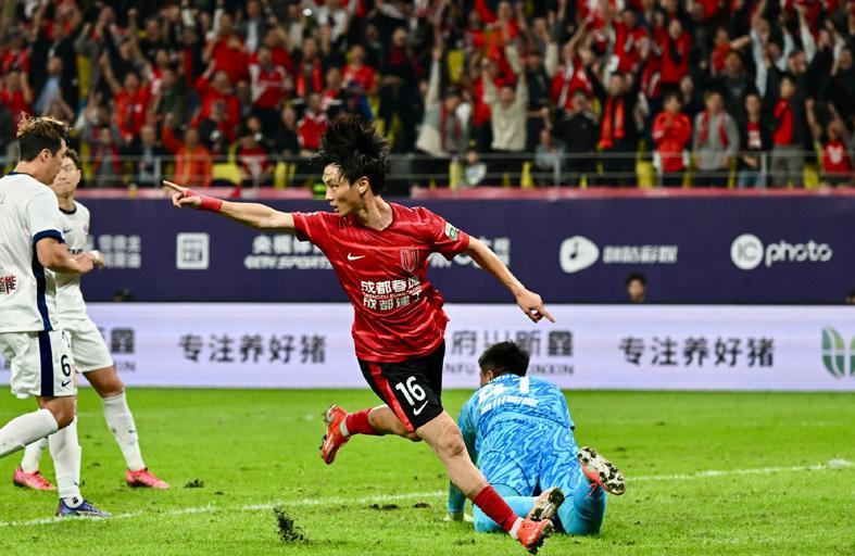 4331中超疯狂一夜！海港险胜海牛成都