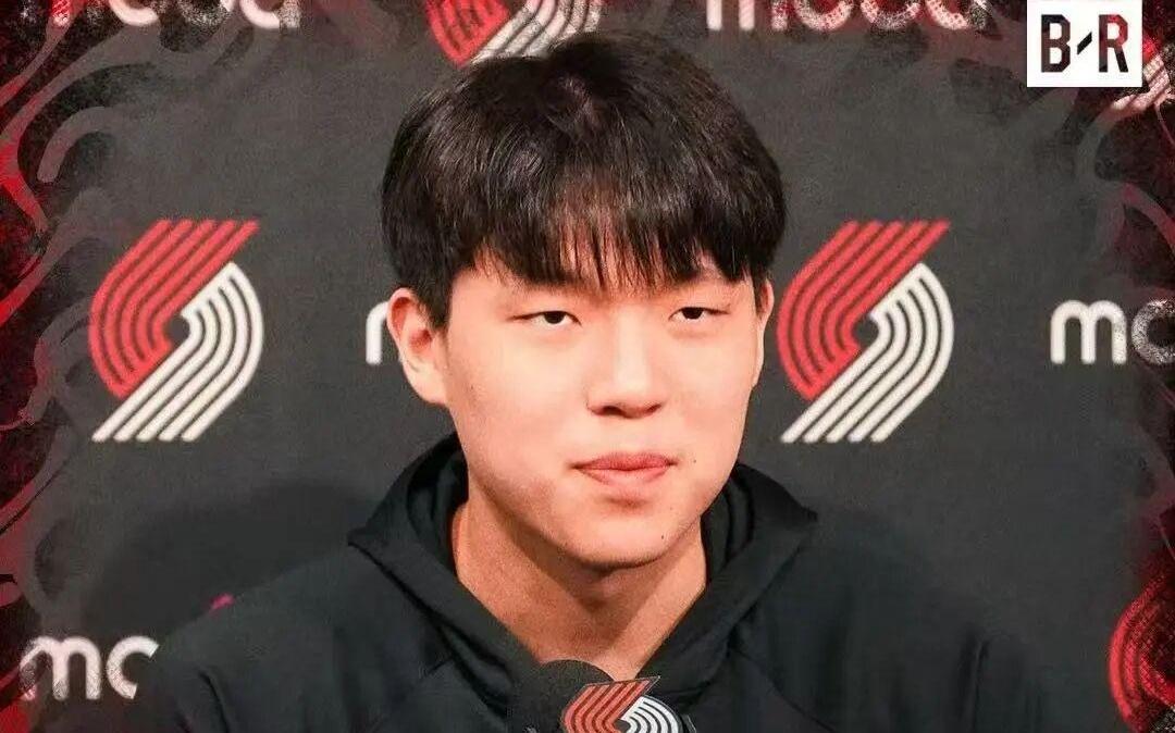杨瀚森首秀4分！球队1分绝杀！这脚步绝