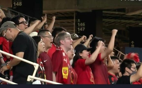 双节前不添堵，拒绝六连败！海港队用智