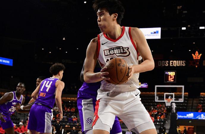 背靠中国市场！杨瀚森又被开拓者召回