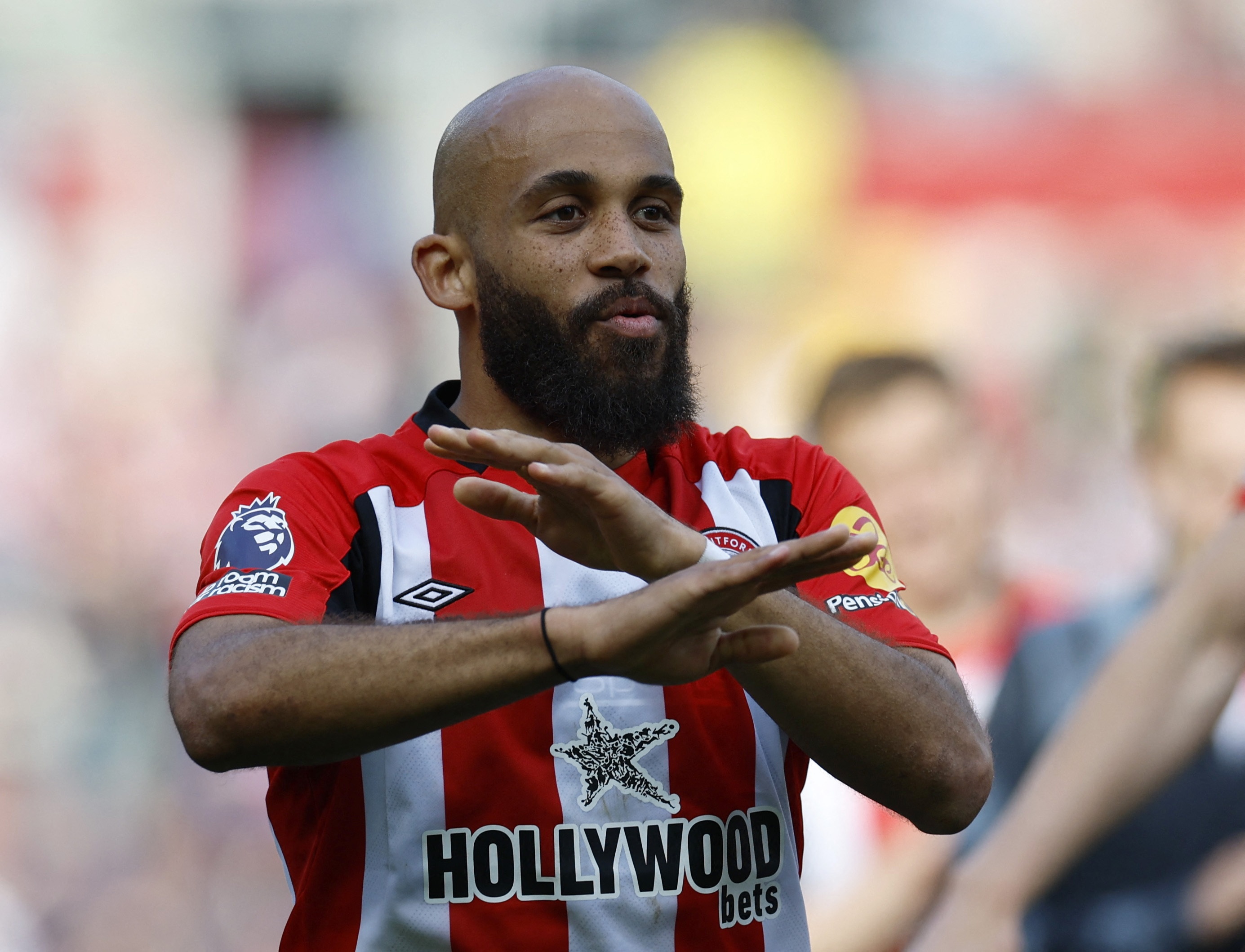 记者：曼联仍打算引进姆贝莫，布伦特福德寻求5000万镑以上报价