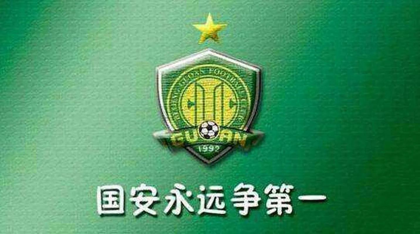 北京国安40横扫武汉三镇，裁判的疑似