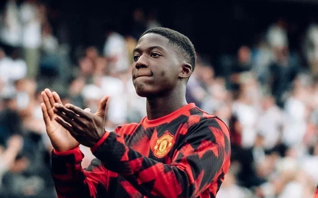 TA:缺乏比赛时间,梅努准备1月租借离队邮报:阿马德成比赛唯一亮点,他去参加非洲杯会让曼联面临大麻烦