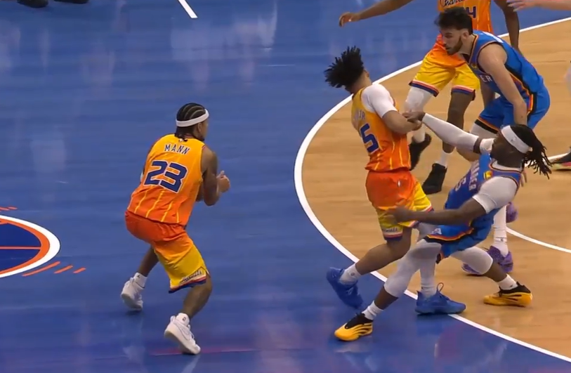 雷霆5连胜！亚历山大33+7创NBA神迹，这