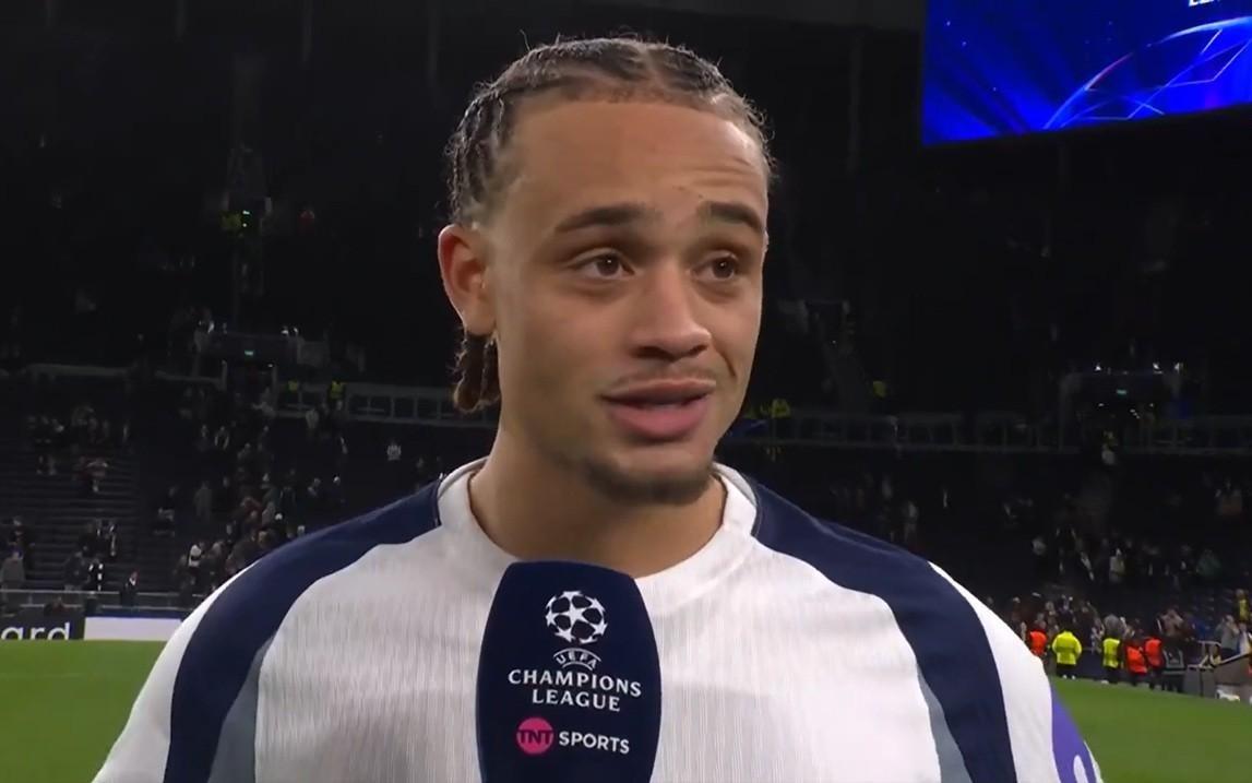 西蒙斯：很高兴罗梅罗把点球让给了我