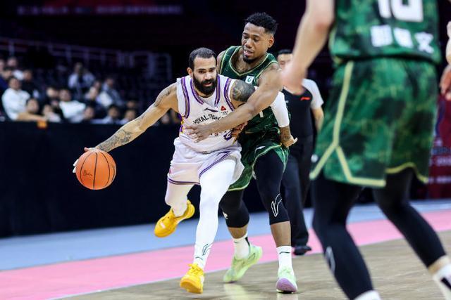 CBA杯北控男篮外援抢眼取开门红里勒独得41分